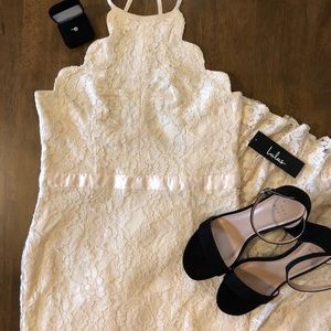 LuLu’s Zenith Cream Lace Maxi Dress (Med.)